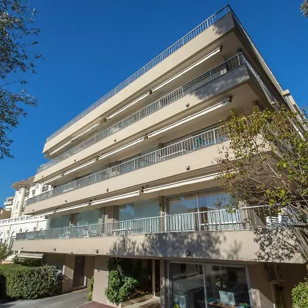 Apartment Climat. Avec Balcon Proche Et Commerces, Wi-fi Gratuit - Fr-1-466a-27 Saint-Raphael (Var)