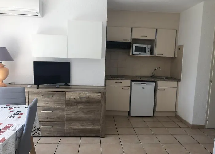 Climat. Avec Balcon Proche Et Commerces, Wi-fi Gratuit - Fr-1-466a-27 アパート *